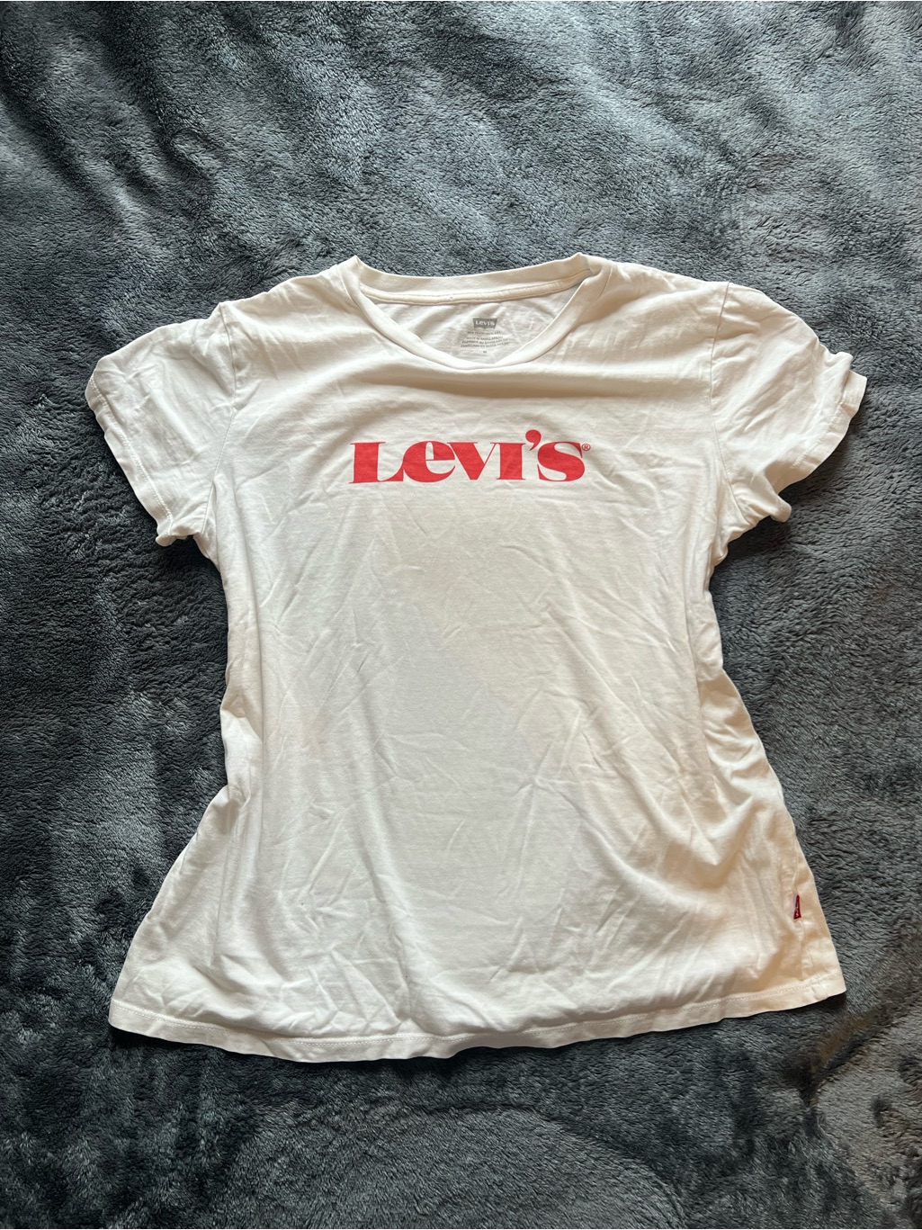 Levi's White Short-Sleeve Tee With Pink Logo